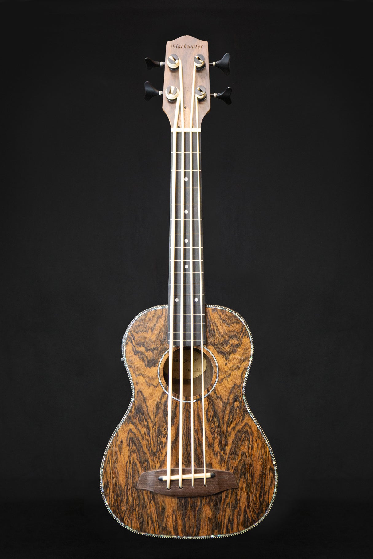 Blackwater Fretless Bass Ukulele (Reduced to Clear)