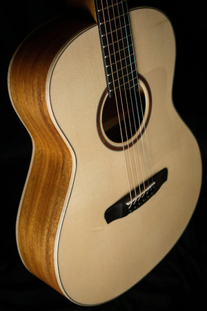 Dowina Time Travel Day Dream GD (OM body size) Swiss Moon Spruce & Khaya Mahogany - Acoustic Guitars - Dowina